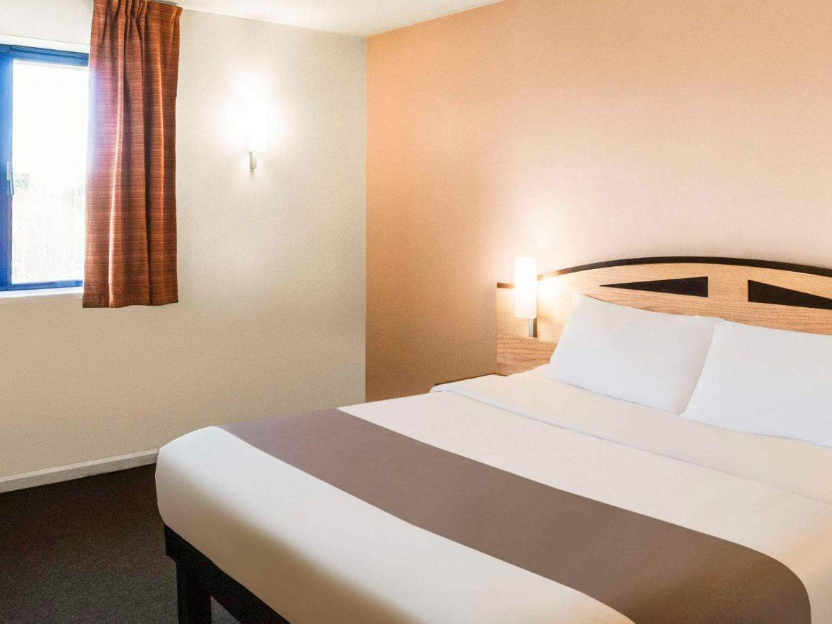 Отель Ibis Lincoln North Hykeham Экстерьер фото