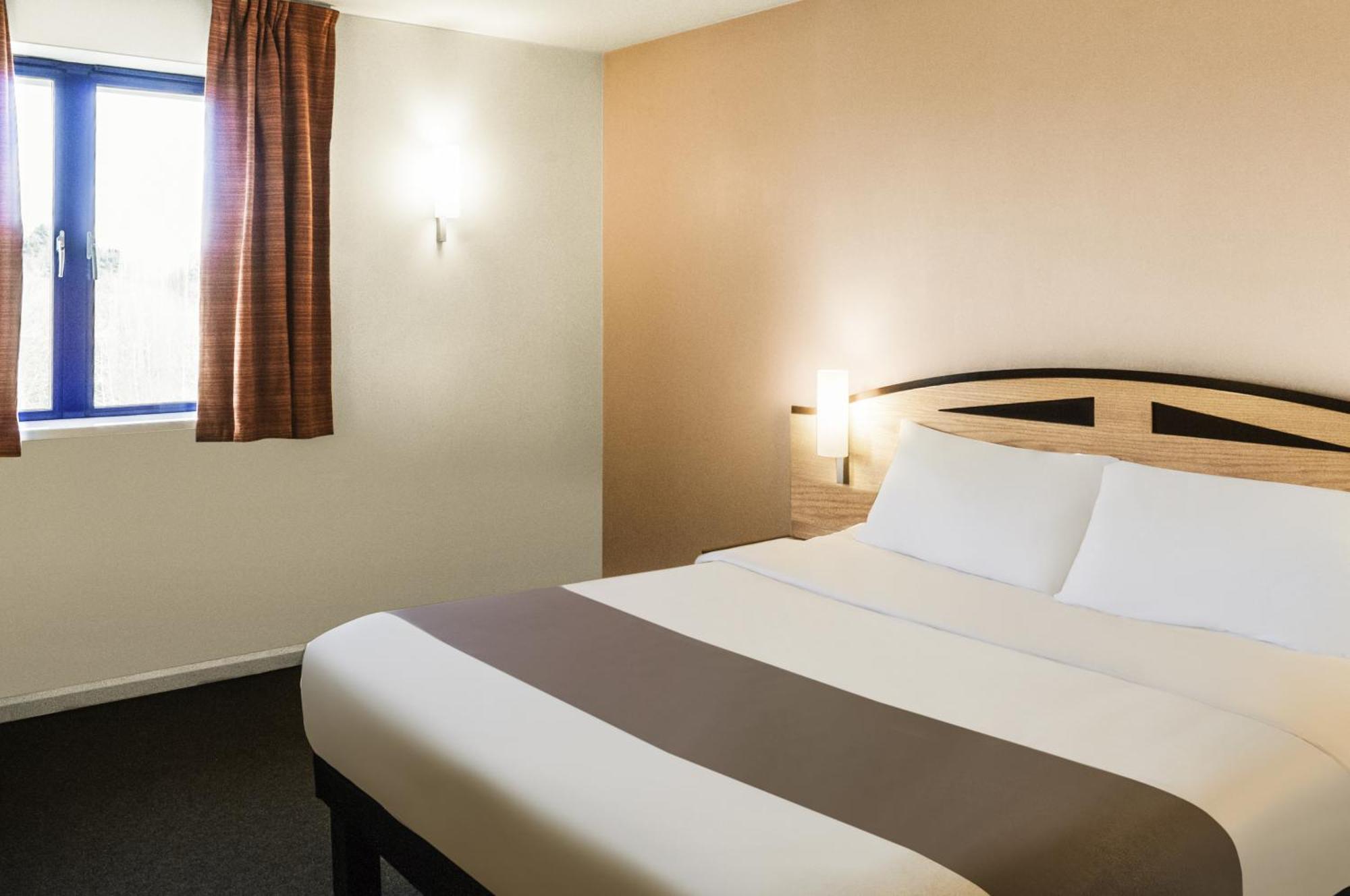Отель Ibis Lincoln North Hykeham Номер фото