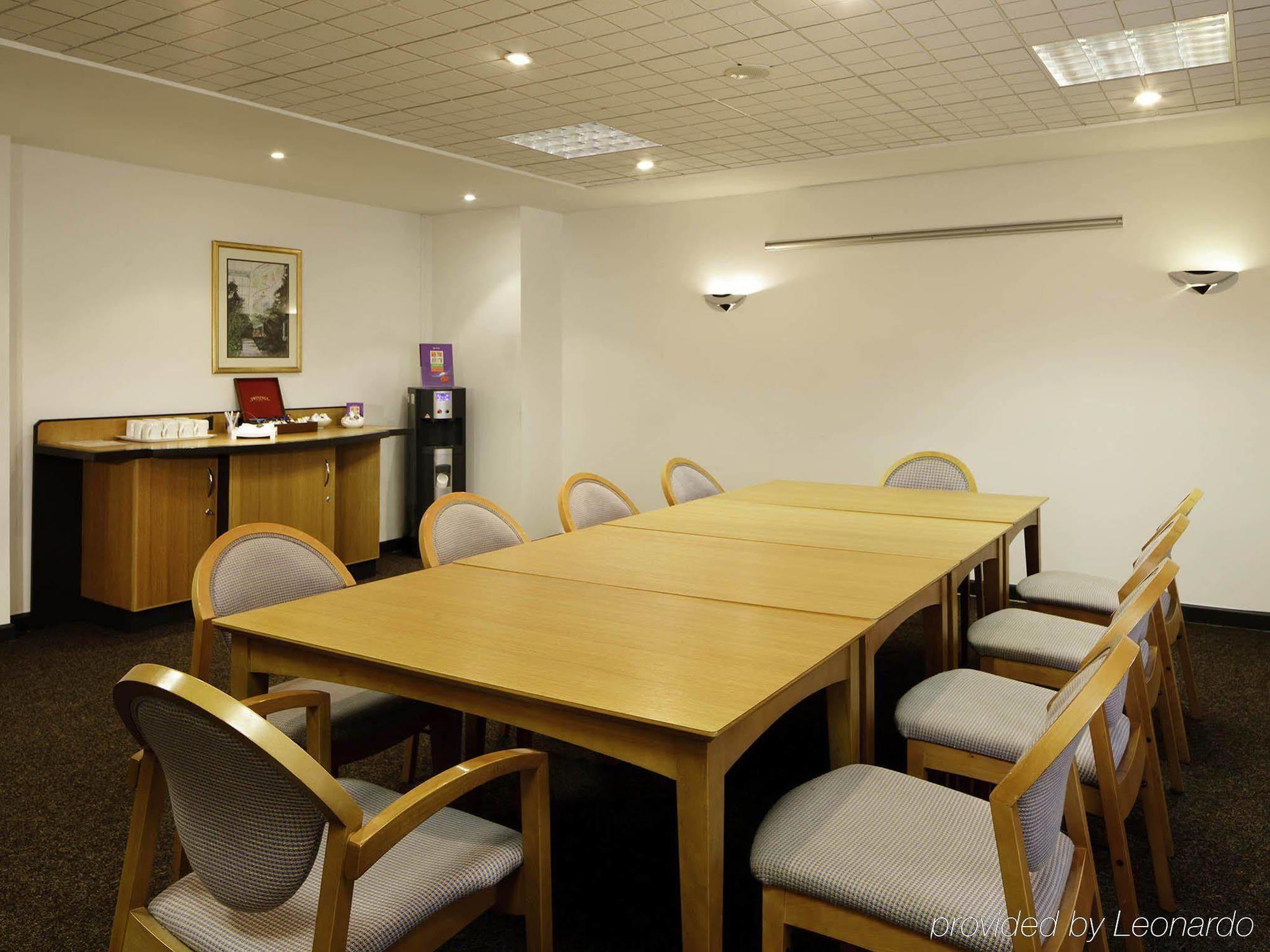 Отель Ibis Lincoln North Hykeham Экстерьер фото