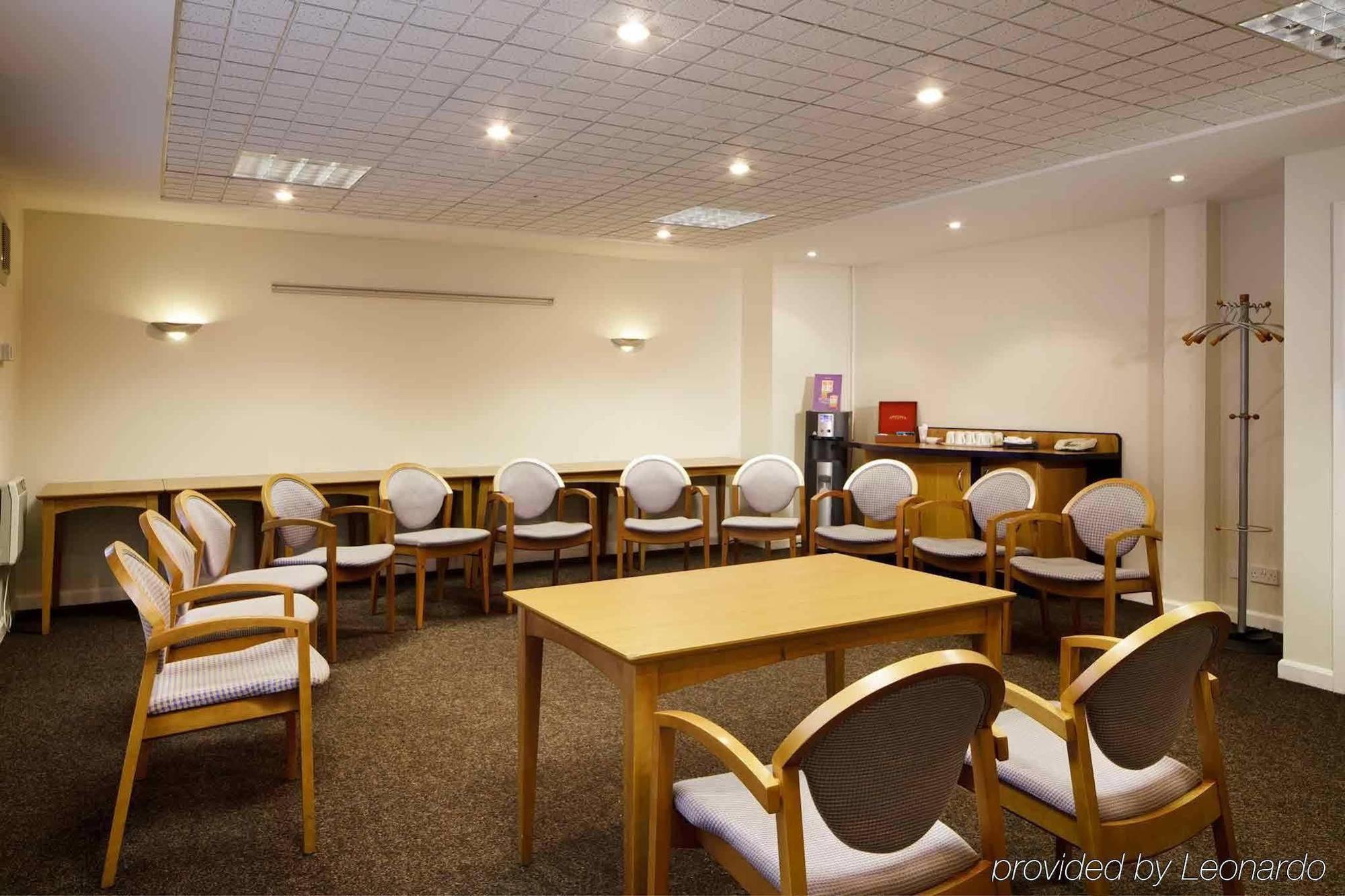 Отель Ibis Lincoln North Hykeham Экстерьер фото