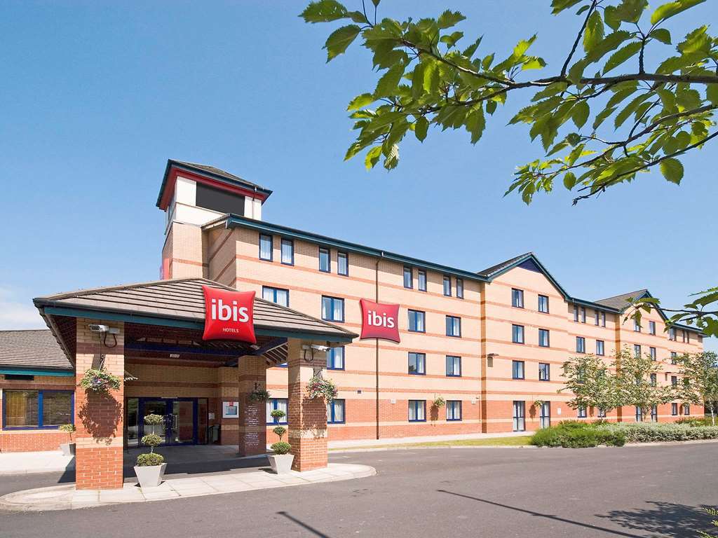 Отель Ibis Lincoln North Hykeham Экстерьер фото